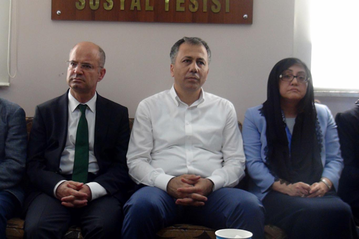 Gaziantep Valisi taziye ziyaretinde bulundu Gaziantep Valisi taziye ziyaretinde bulundu